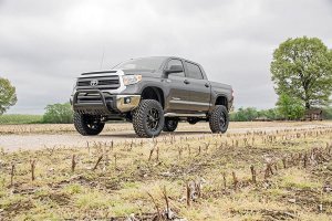 Toyota Tundra Suspension Lift Kit - Rough Country - M1 Struts/M1 - '07-'15 Toyota Tundra Suspension Lift Kit - Rough Country - M1 Struts/M1 - '07-'15
